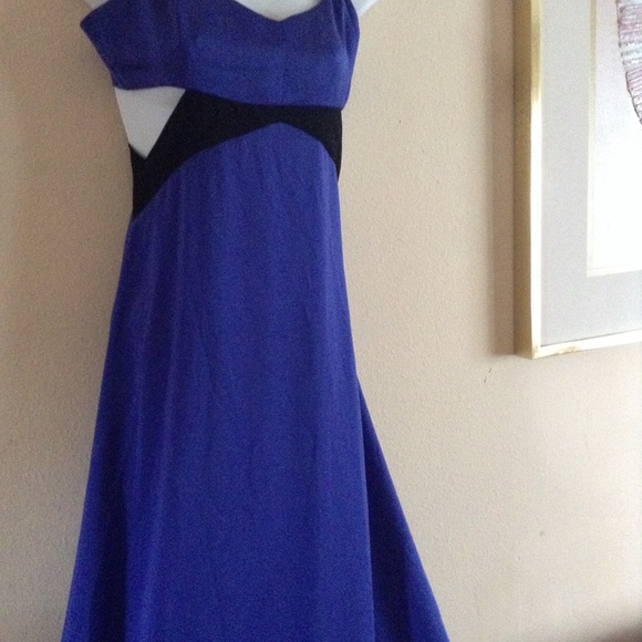 #431Silence + noise cut out back hi&lo blue dress4 - Picture 4 of 8